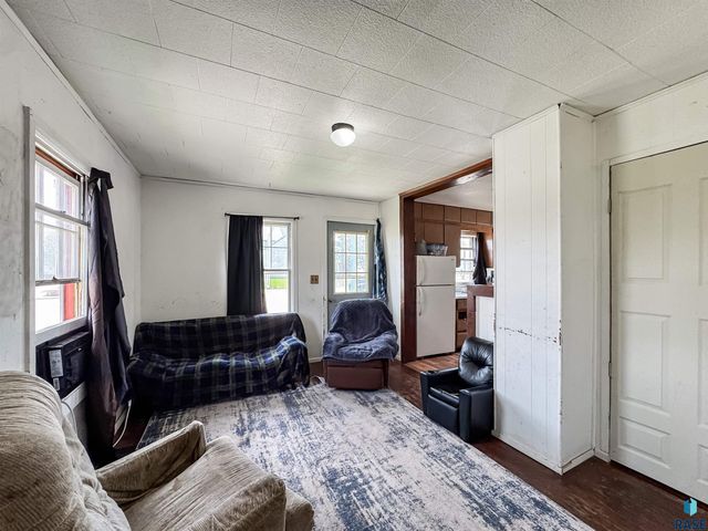 1013 N Kiwanis Ave Avenue, Sioux Falls, SD 57104
