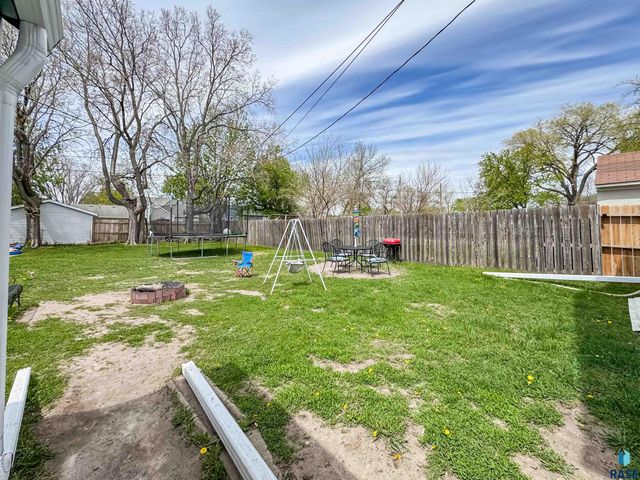 1013 N Kiwanis Ave Avenue, Sioux Falls, SD 57104
