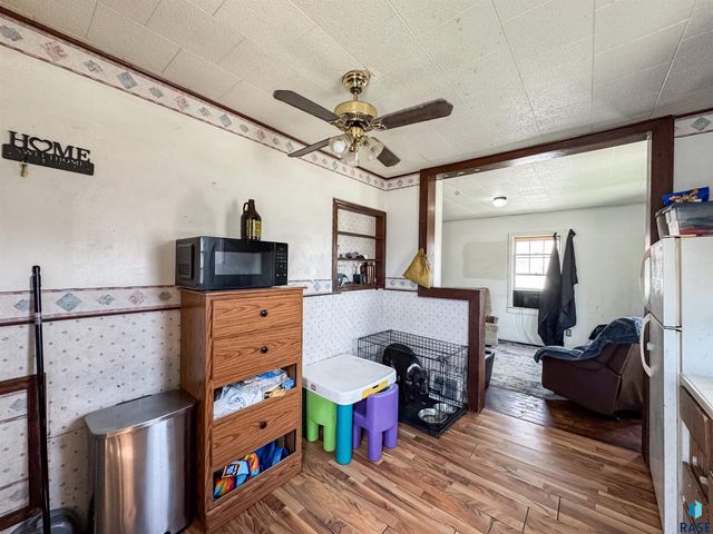 1013 N Kiwanis Ave Avenue, Sioux Falls, SD 57104