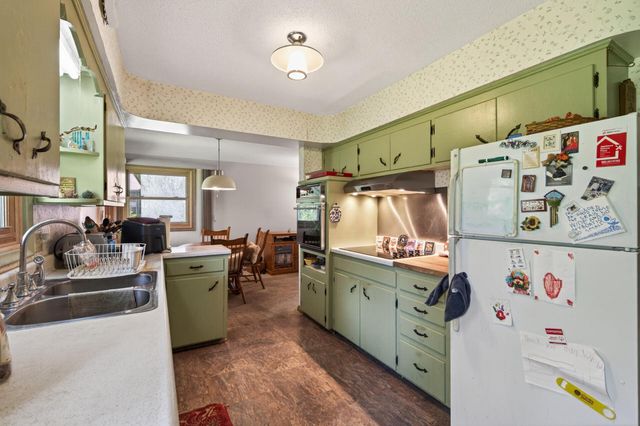 3104 Mildred Drive, Roseville, MN 55113