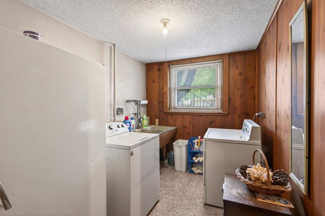 3104 Mildred Drive, Roseville, MN 55113
