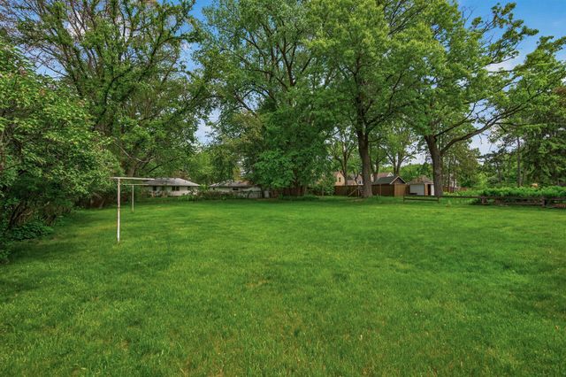 3104 Mildred Drive, Roseville, MN 55113