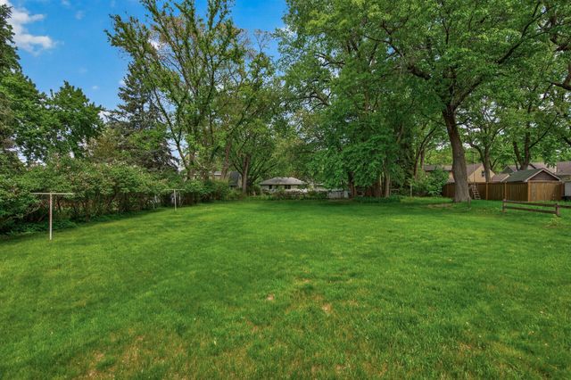 3104 Mildred Drive, Roseville, MN 55113