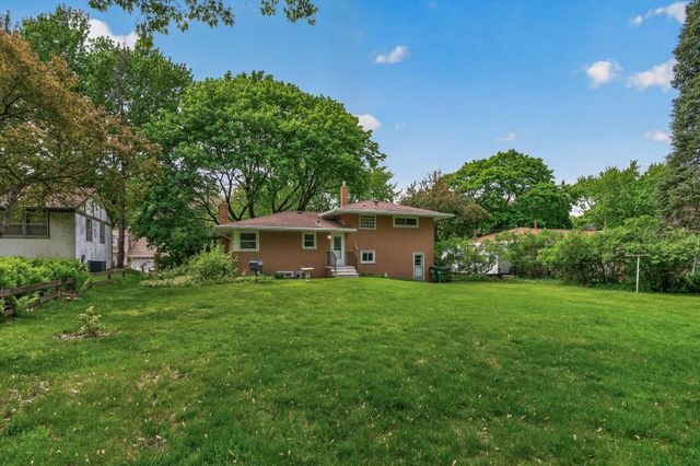 3104 Mildred Drive, Roseville, MN 55113