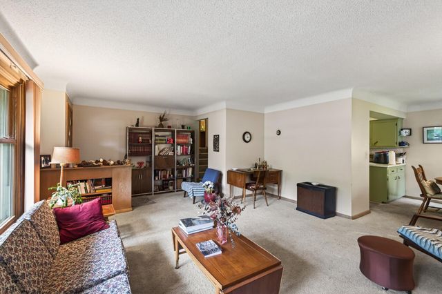 3104 Mildred Drive, Roseville, MN 55113