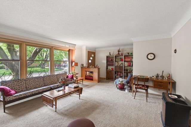 3104 Mildred Drive, Roseville, MN 55113