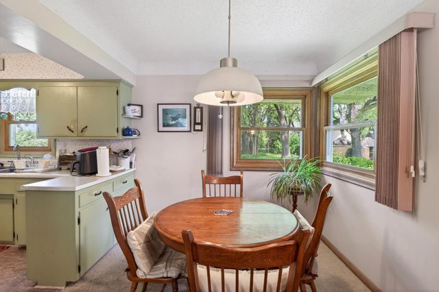 3104 Mildred Drive, Roseville, MN 55113