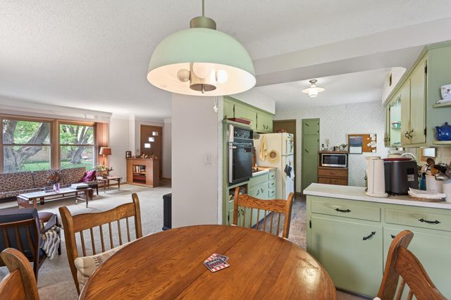 3104 Mildred Drive, Roseville, MN 55113