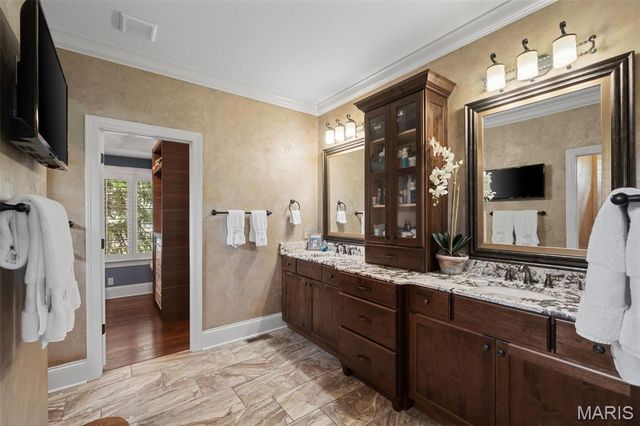 4252 Napa View Lane, St Charles, MO 63304