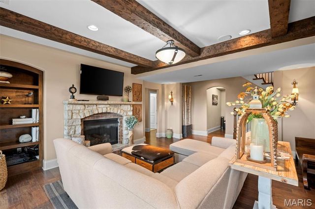 4252 Napa View Lane, St Charles, MO 63304