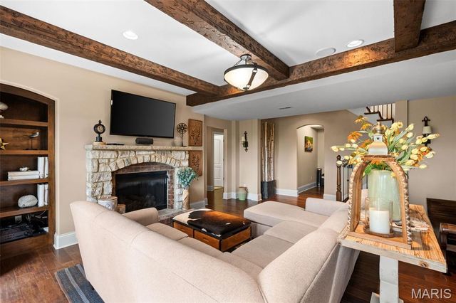 4252 Napa View Lane, St Charles, MO 63304