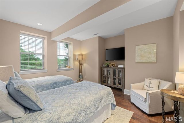 4252 Napa View Lane, St Charles, MO 63304