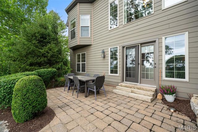 4252 Napa View Lane, St Charles, MO 63304