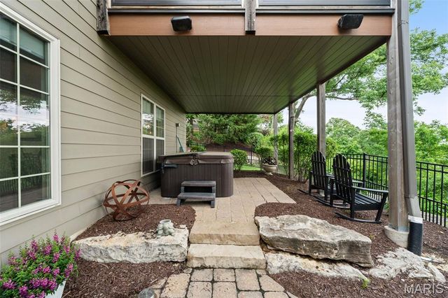 4252 Napa View Lane, St Charles, MO 63304