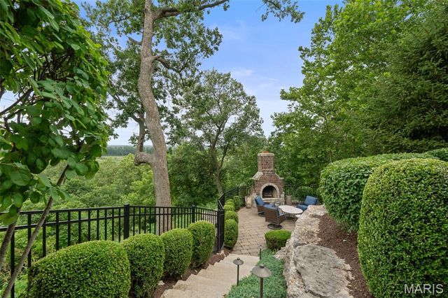 4252 Napa View Lane, St Charles, MO 63304