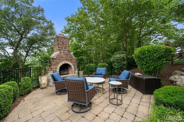 4252 Napa View Lane, St Charles, MO 63304