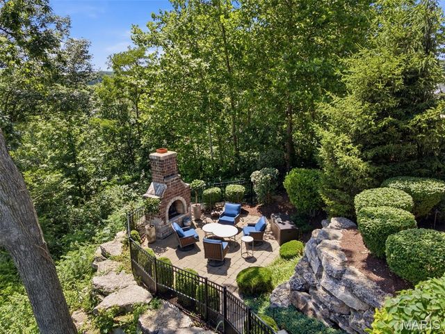 4252 Napa View Lane, St Charles, MO 63304