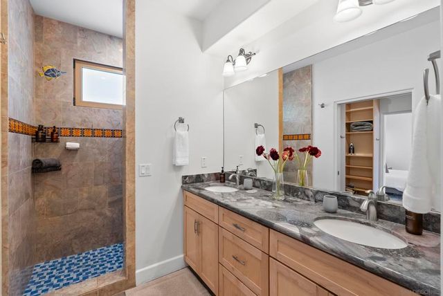 5622 Taft, La Jolla, CA 92037