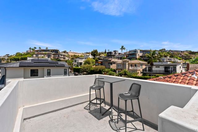 5622 Taft, La Jolla, CA 92037