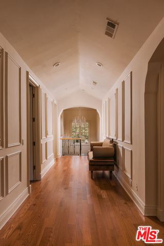 3829 Hayvenhurst Drive, Los Angeles, CA 91436