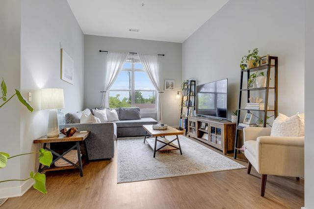 601 Sylvan Heights Way Apt 204, Nashville, TN 37209