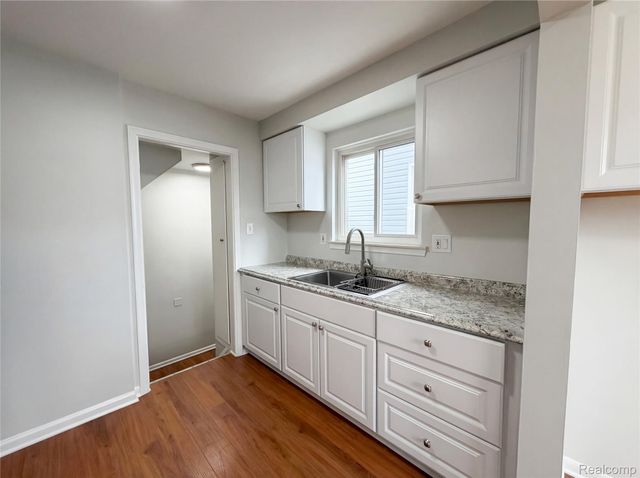 436 Cleveland Avenue, Lincoln Park, MI 48146