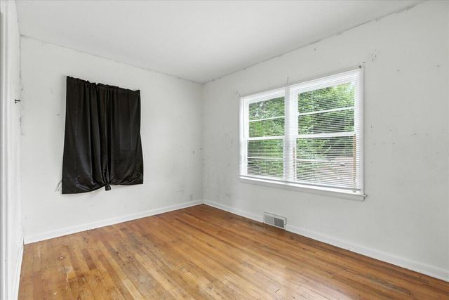 427 FLEMING Avenue, Council Bluffs, IA 51503