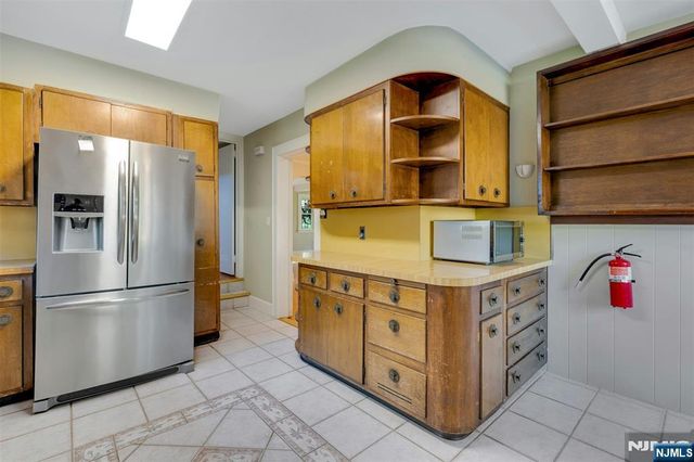 65 Merrison Street, Teaneck, NJ 07666