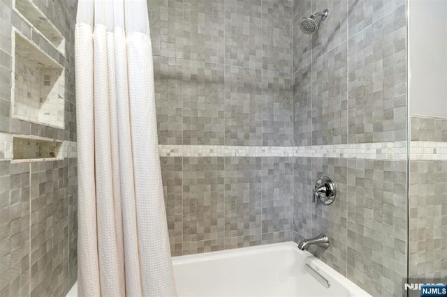 65 Merrison Street, Teaneck, NJ 07666