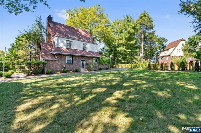 65 Merrison Street, Teaneck, NJ 07666