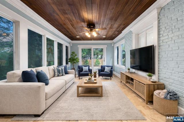 65 Merrison Street, Teaneck, NJ 07666