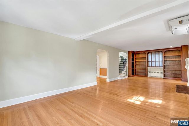 65 Merrison Street, Teaneck, NJ 07666