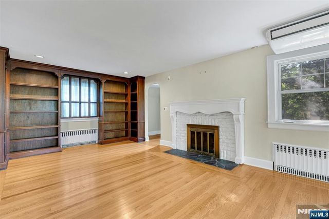 65 Merrison Street, Teaneck, NJ 07666