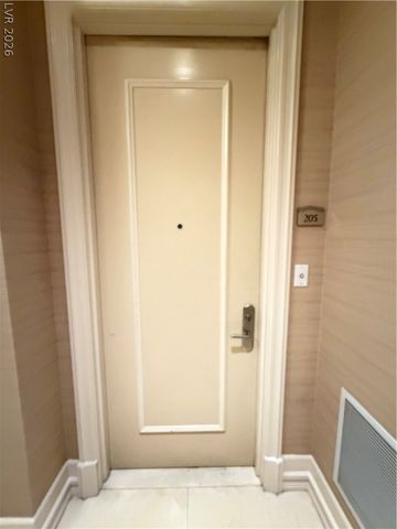 2777 Paradise Road 205, Las Vegas, NV 89109