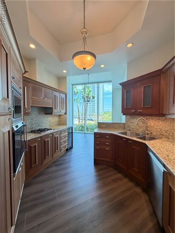 2777 Paradise Road 205, Las Vegas, NV 89109