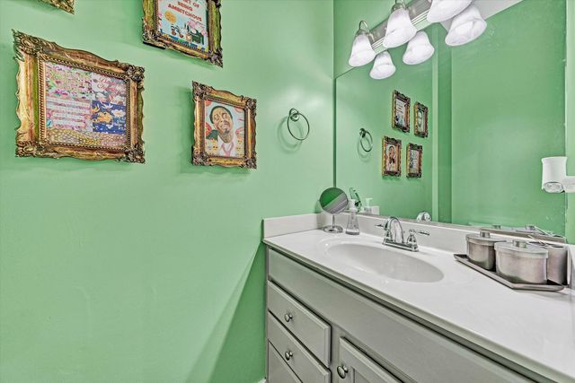 319 Campbell Ave SW Apt 206, Roanoke, VA 24016