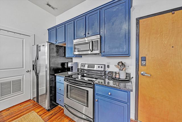 319 Campbell Ave SW Apt 206, Roanoke, VA 24016