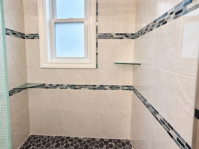 13 Hendry St 1 A, Boston, MA 02122