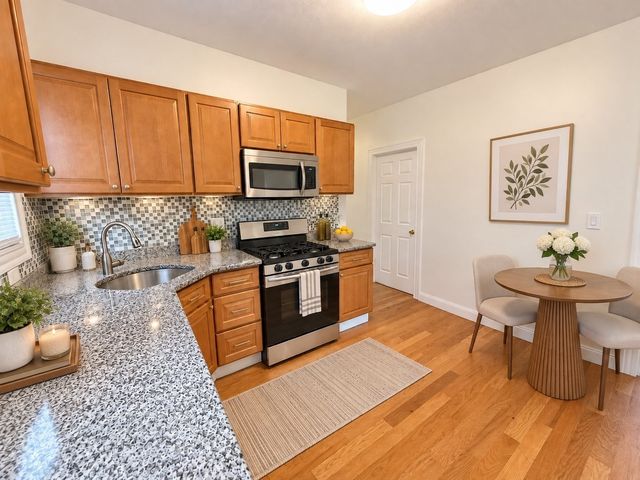 13 Hendry St 1 A, Boston, MA 02122