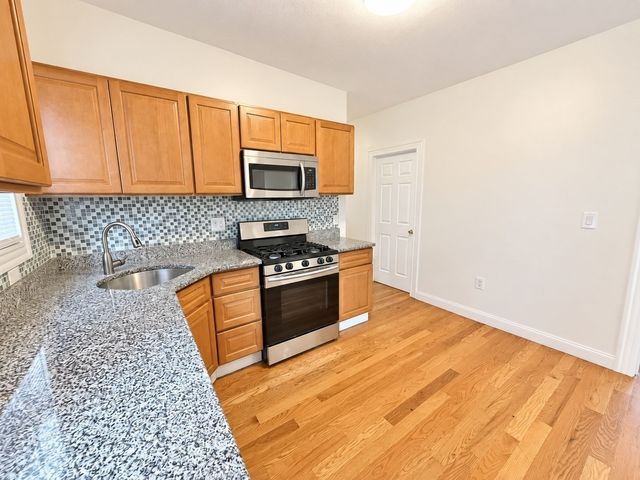 13 Hendry St 1 A, Boston, MA 02122
