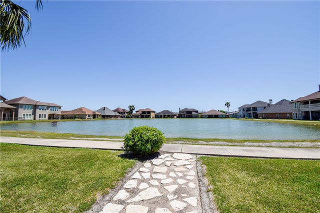 4002 Rayado Creek Dr, Corpus Christi, TX 78414