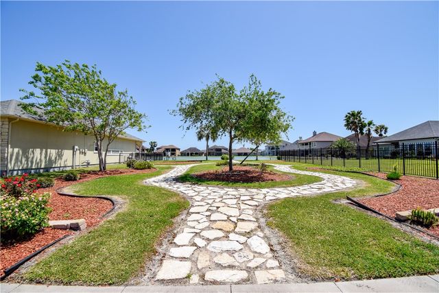 4002 Rayado Creek Dr, Corpus Christi, TX 78414