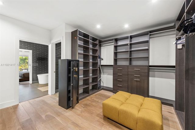 970 S Shore Dr, Miami Beach, FL 33141