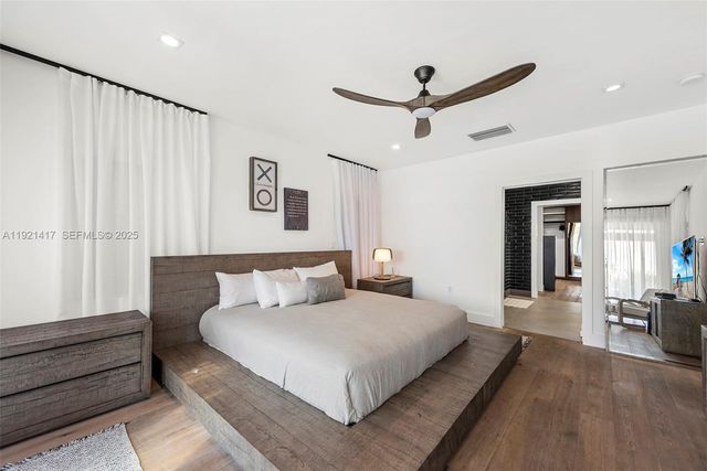 970 S Shore Dr, Miami Beach, FL 33141