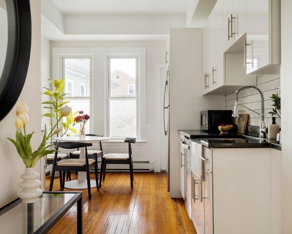 44A Greenville St 44A, Somerville, MA 02143