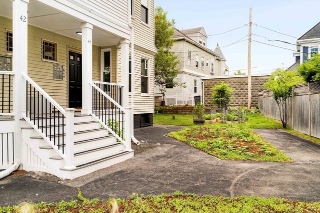 44A Greenville St 44A, Somerville, MA 02143