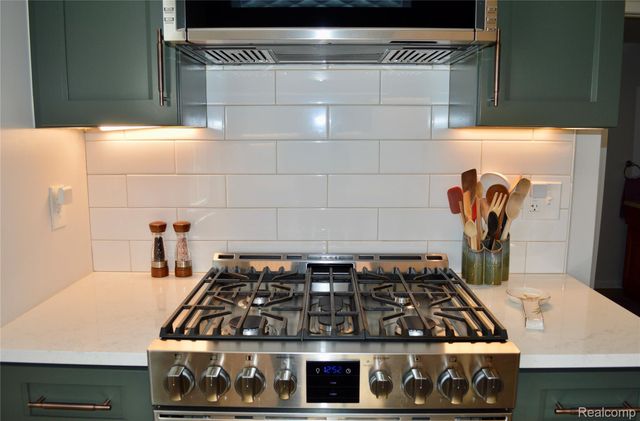 19489 Eddington Place, Northville Township, MI 48167