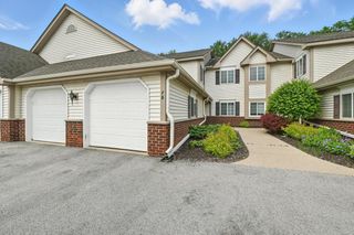 584 Pewaukee ROAD #F, Pewaukee, WI 53072