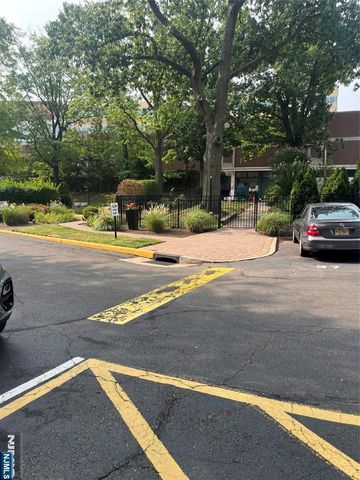 301 Beech Street 10I, Hackensack, NJ 07601