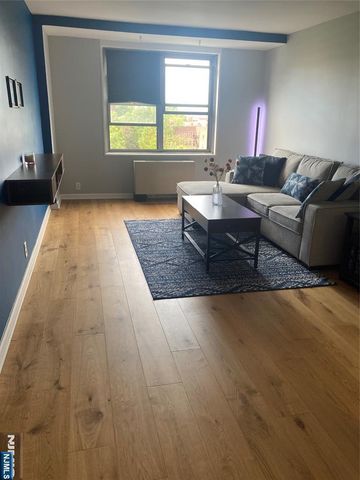 301 Beech Street 10I, Hackensack, NJ 07601